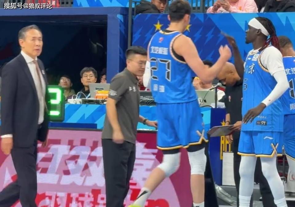 LOL官网-北京首钢训练开放日，今夜内部沟通引欢呼，CBA常规赛在即，赛季目标并未改变的简单介绍